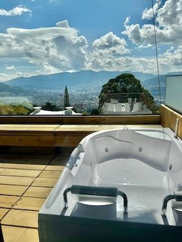 Vista Hotel Medellin,,4 star