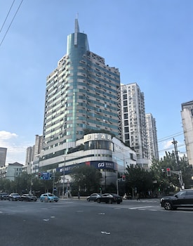 jinglai hotel shanghai yuyuan xintiandi lujiabang road metro