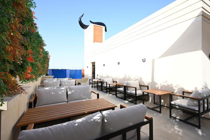 solana sky pool boutique hotel