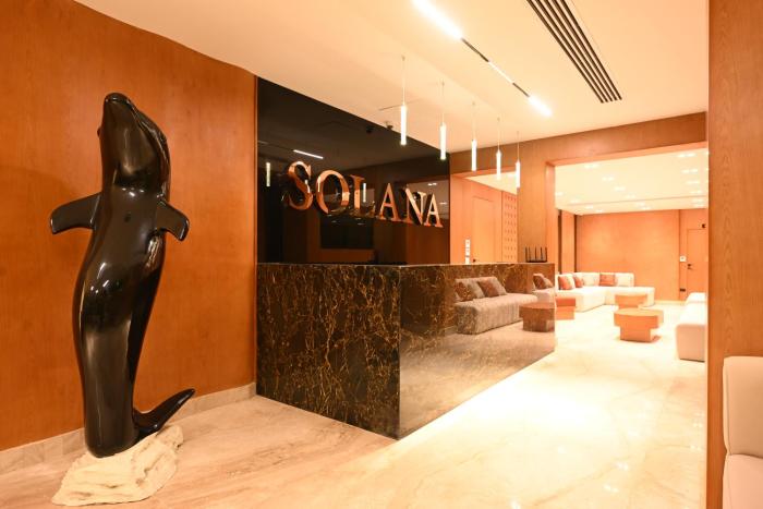 solana sky pool boutique hotel