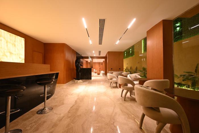 solana sky pool boutique hotel