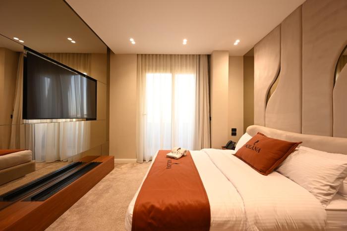 solana sky pool boutique hotel