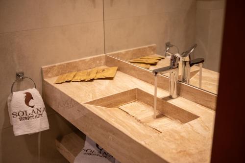 solana sky pool boutique hotel