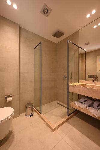solana sky pool boutique hotel