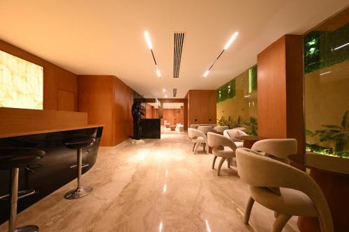 solana sky pool boutique hotel