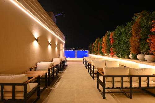 solana sky pool boutique hotel