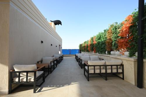 solana sky pool boutique hotel