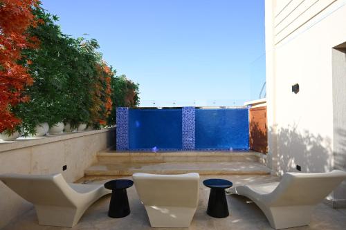 solana sky pool boutique hotel