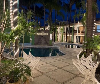 hotel sole plaza guadalajara