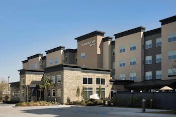 Residence Inn By Marriott Warner Robins,450 S Houston Lake Drive,3 star