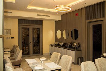 Ambiiflora Hotel,,3 star