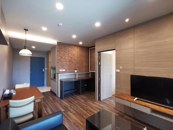 premier luxe hotel