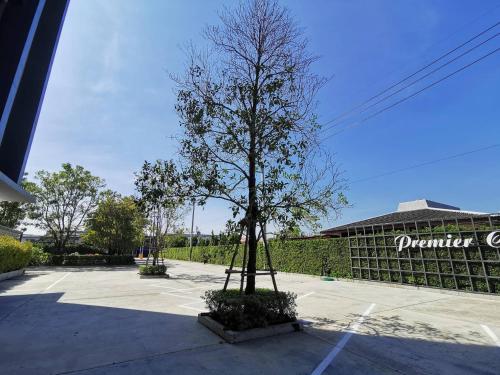 premier luxe hotel