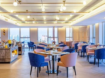 crystal hotel qingdao golden sand beach