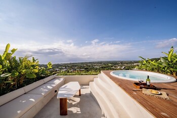 Villa Kyma Uluwatu,,4 star