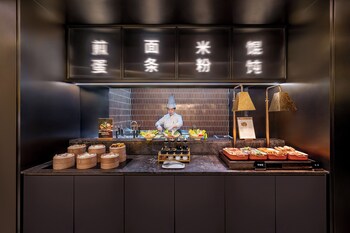 crystal hotel qingdao taidong st