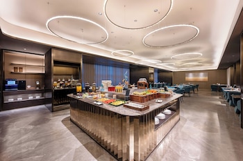 crystal hotel qingdao taidong st