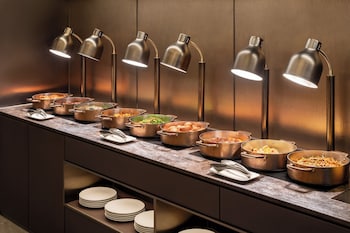crystal hotel qingdao taidong st