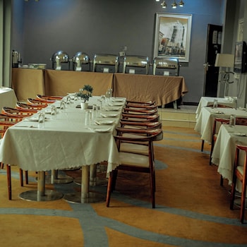 gio and gee hotels