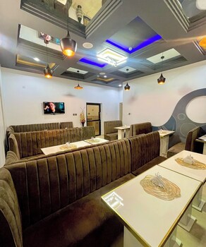 gio and gee hotels