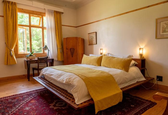 fishbird art deco villa