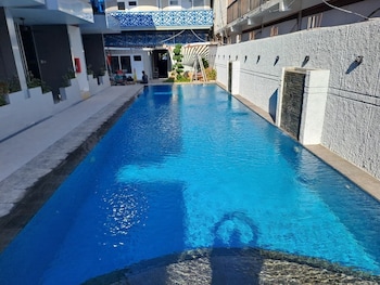 Lighthouse Hotel,,3 star