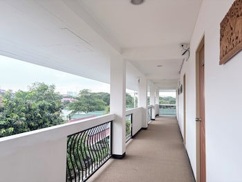nj inthai hotel
