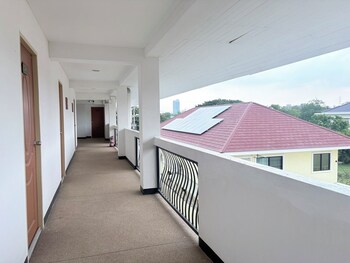 nj inthai hotel