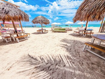 caribbean los corales villas suite spa