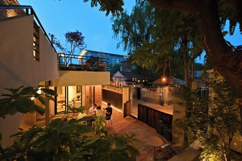 yonghe yard hotel