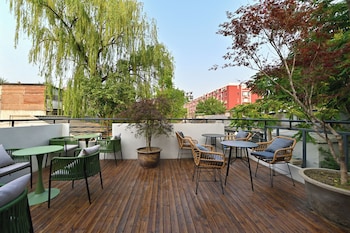 yonghe yard hotel