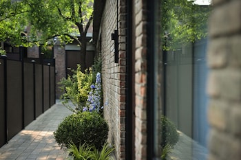 yonghe yard hotel