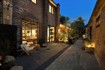 yonghe yard hotel