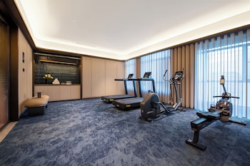 Crystal Hotel Weihai Happiness Gate,,3 star