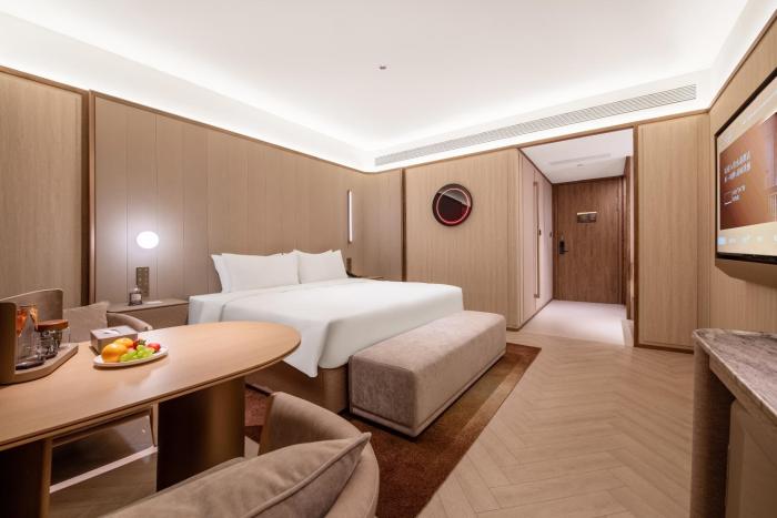 crystal hotel weihai happiness gate