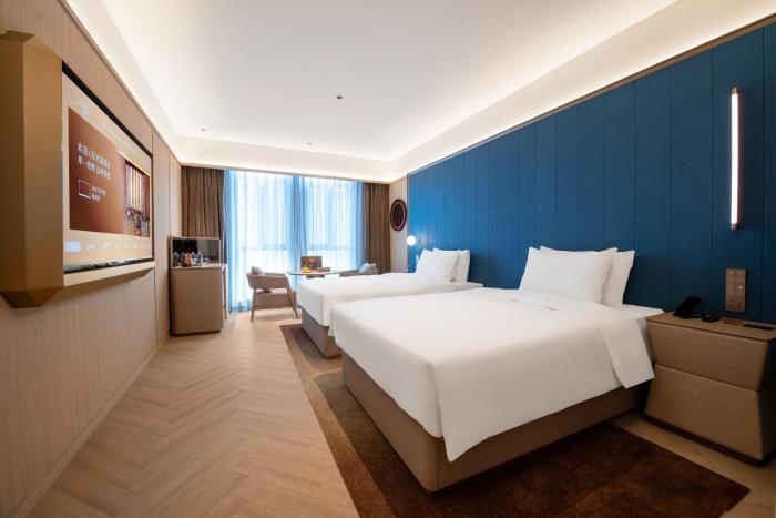 crystal hotel weihai happiness gate