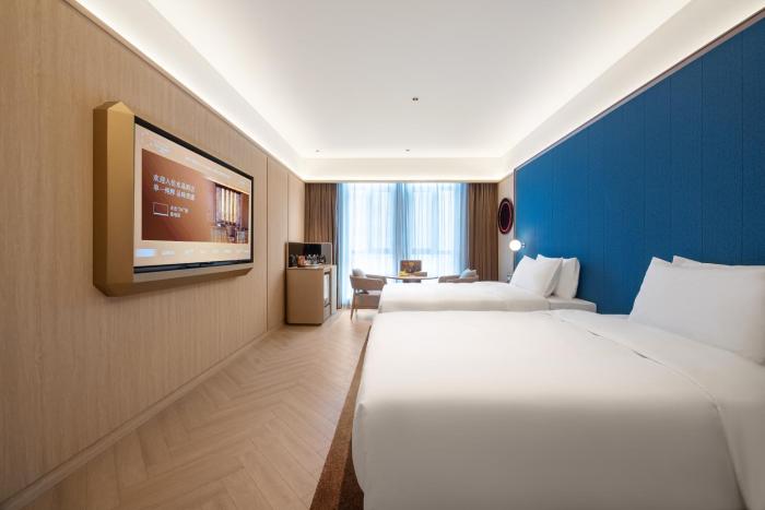 crystal hotel weihai happiness gate