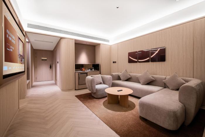 crystal hotel weihai happiness gate