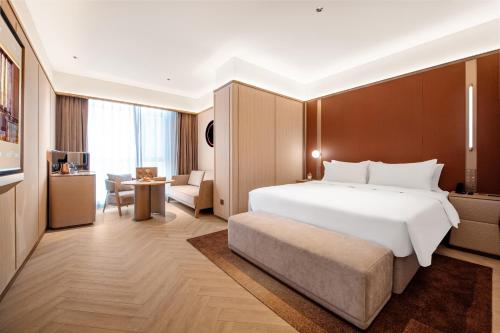 crystal hotel weihai happiness gate