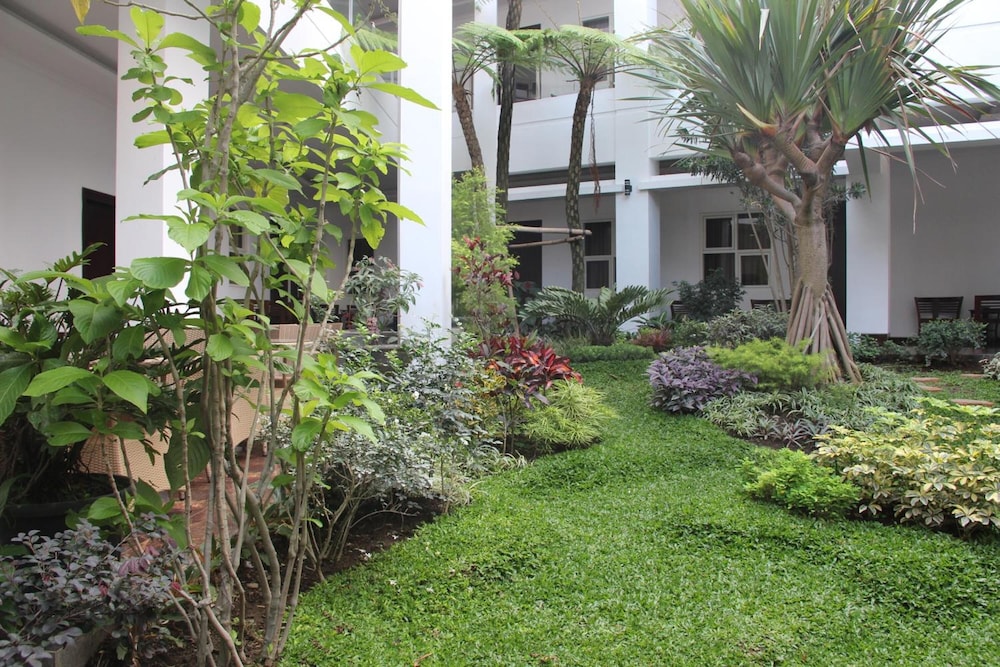 tlogomas guest house