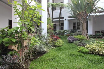 tlogomas guest house