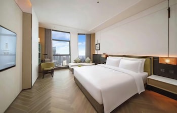 Style Ins High-Altitude River View Hotel,,3 star