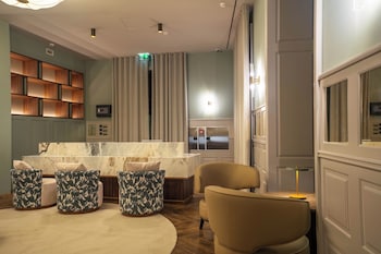 the book hotel