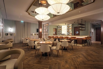 the book hotel