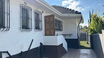 Bella Vista Airbnb,,4 star