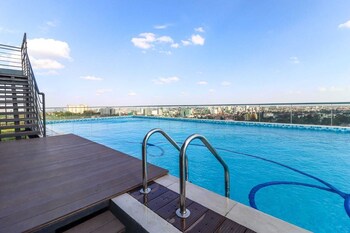 upperhill view palace apartments