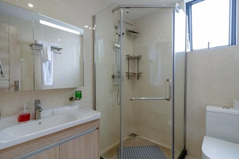 urban oasis view palace apartment 3 bed