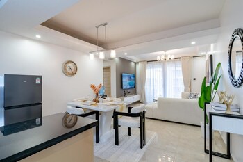 urban oasis view palace apartment 3 bed