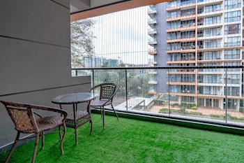 urban oasis view palace apartment 3 bed