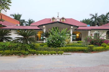 hotel meera palace